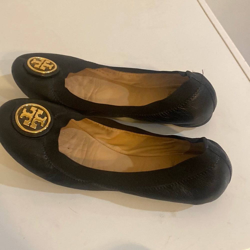 Tory Burch, black, ballerina flats, slip on shoes. Logo shoes